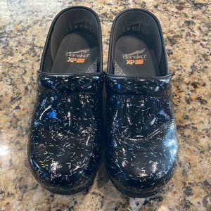 DANSKO PRO XP 2.0 RAINBOW FLECKS CLOGS